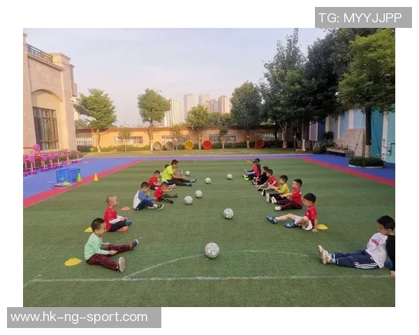 大班足球教学活动反思与改进策略探讨 大班足球教学活动反思与改进策略探讨